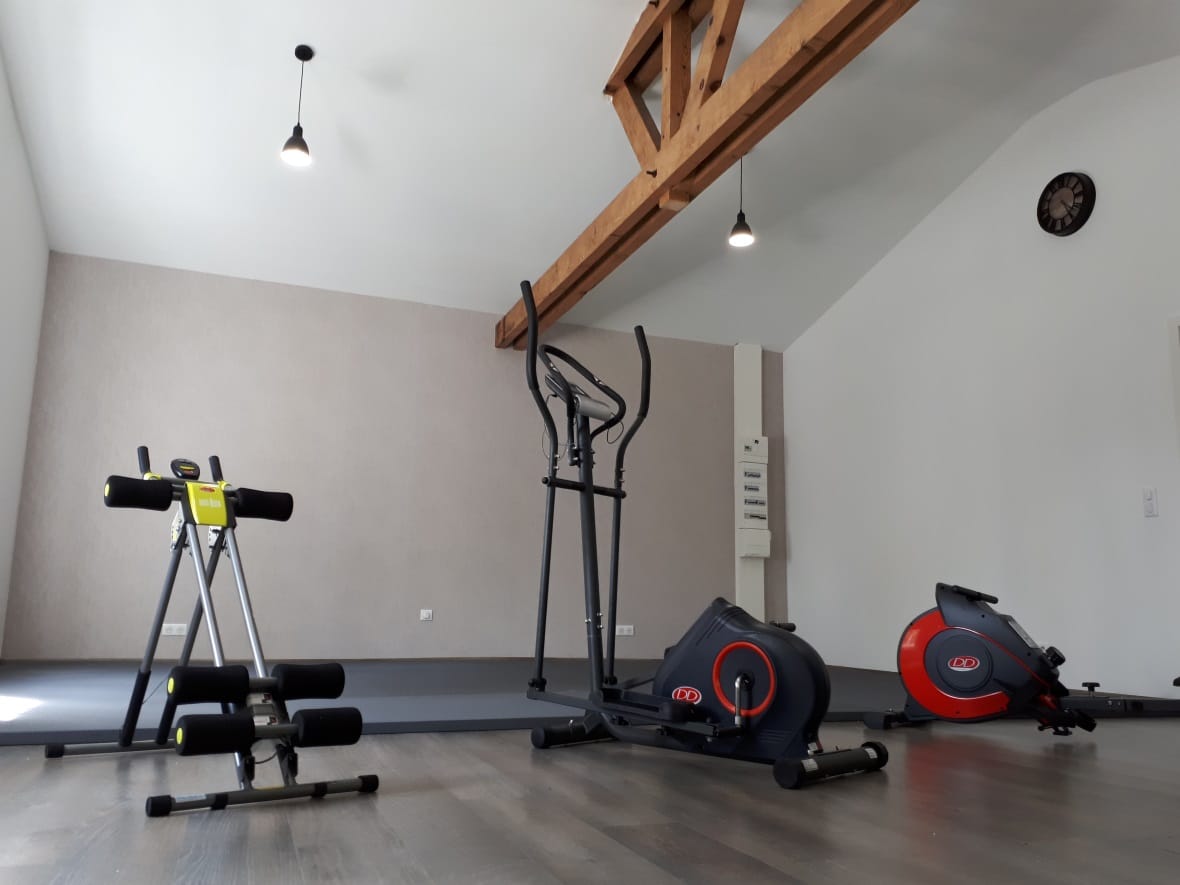 Salle de sport et dojo avec tatami du Gîte Keiko